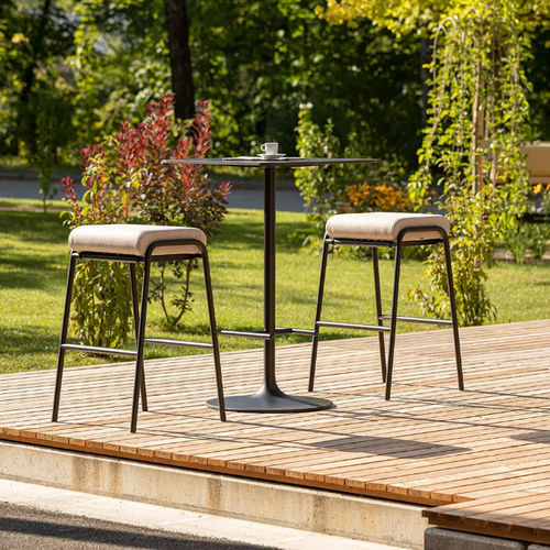 現代風バーテーブル - CASUAL Outdoor Table high - Bene GmbH - 粉体塗装スチール製 / パウダーコーティングスチール脚 / 長方形