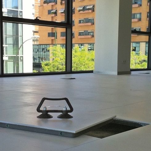 陶磁器OAフロア - SERIE Z - ACCESS FLOOR POLYGROUP - スチール製 / 溶融亜鉛メッキ鋼製 / セメント