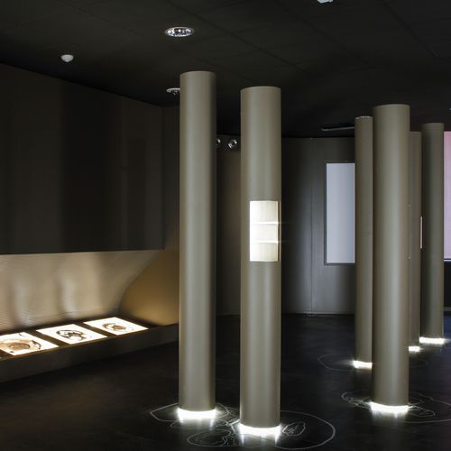 金属製タイル - PL01 INVISIBLE FOR MUSEO AREA MEGALITICA - Planium - 光沢 / マット / 滑らかな仕上げ