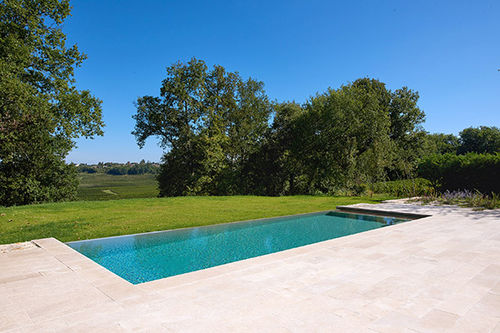 オーバーフロー式プール - VERT D'EAU PERIGUEUX - PISCINES CARRE BLEU - オーダーメイド / 屋外用 / 地下
