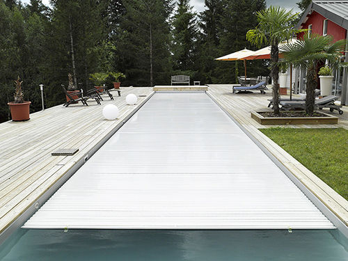 自動プールカバー - BRIVE - PISCINES CARRE BLEU - 安全用