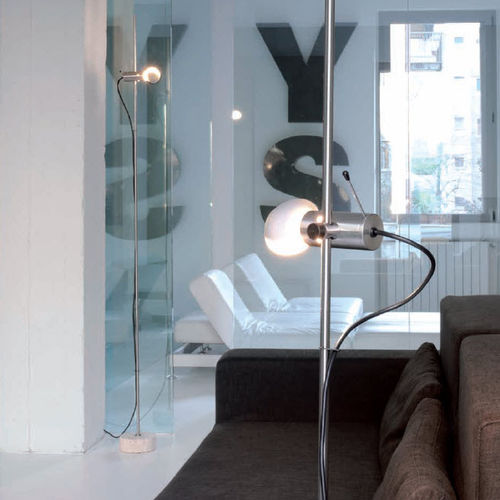 床置きランプ - AGNOLI - Oluce - 金属製 / 大理石 / 現代風