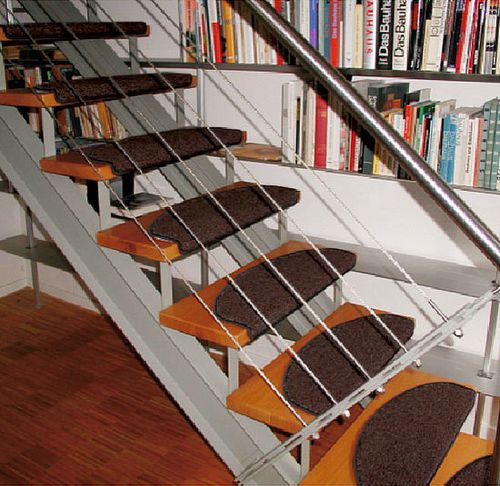 業務用床用マット - CONFORM STAIR - emco Bautechnik GmbH - 合成素材 / 滑り防止