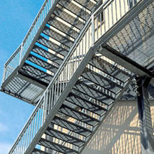 金属板段 - STAIRTREADS - GRIDIRON S.P.A. - Unipersonale - 滑り防止 / メッシュ