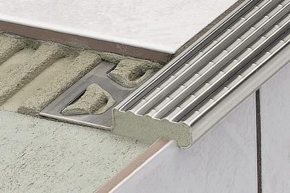 アルミニウム階段用段鼻部材 - Schlüter®-TREP series - Schluter Systems - 滑り防止