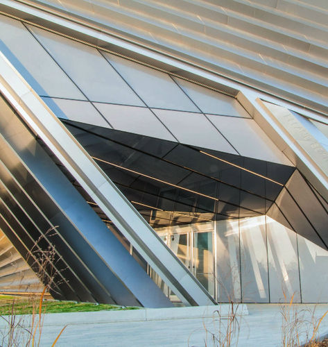 パネルカーテンウォール - ELI AND EDYTHE BROAD ART MUSEUM - Josef Gartner - ガラス製 / ステンレス網製