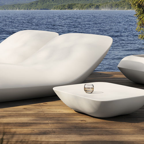 現代風ローテーブル - PILLOW - VONDOM - 回転鋳型ポリエチレン製 / ポリエチレン脚 / 正方形