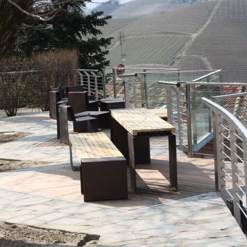 現代風公共ベンチ - LINEA - Euroform K. Winkler GmbH - ハード ウッド製 / 溶融亜鉛メッキ鋼製 / 鋼板