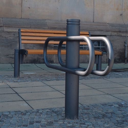 床置きバイクラック - FRITZ  - Euroform K. Winkler GmbH - 公共スぺース用 / アルミニウム / 業務用