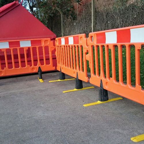 保護バリア - PEDESTRIAN  - Algeco - 道路 / 自立型 / プラスチック製
