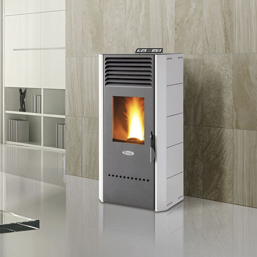 ぺレットストーブ - BIO80 - FAIR srl - 0 - 5 kW / 5 kW...10 kW / 独立型