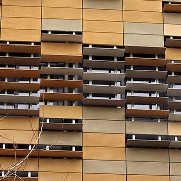 コンクリートベンチレーテッドファサード - VENT-SCREEN® - Breinco - 板状 / 大型サイズ / 色付き