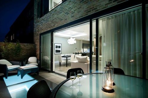 テラス屋根用天窓 Glazing Vision 施釉用 照明 へり付き