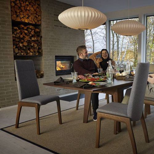 現代風ダイニングルーム用チェア - CHILI D100 - Ekornes - 屋内用 / 革製 / 木製脚