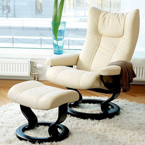 現代風アームチェア - WING - Ekornes - 革製 / 木製 / フットレスト付き