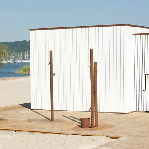 プール用屋外用シャワー - MONSIEUR 1 - CYRIA | Mobilier Urbain - 足用 / 伝統的 / 多機能