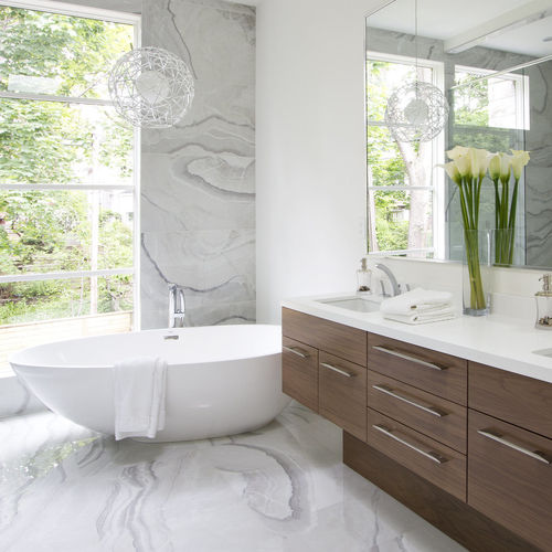 現代風バスルーム - CIRRUS - AYA kitchens - オーク材 / ウォールナット