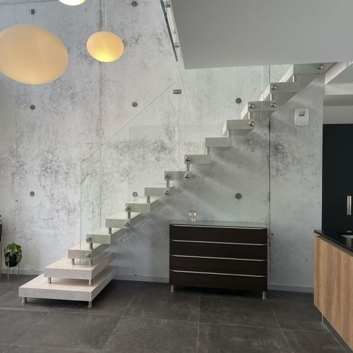 自立型階段 - ÉPURA - Créateur d'escaliers Treppenmeister - ストレート / 木製ステップ / 金属製