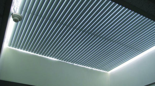 漆塗りアルミニウム製ブリーズ・ソレイユ - ECOSTORE MATIC - Kingspan Light + Air - 窓用 / 屋根用 / 方向調節可能