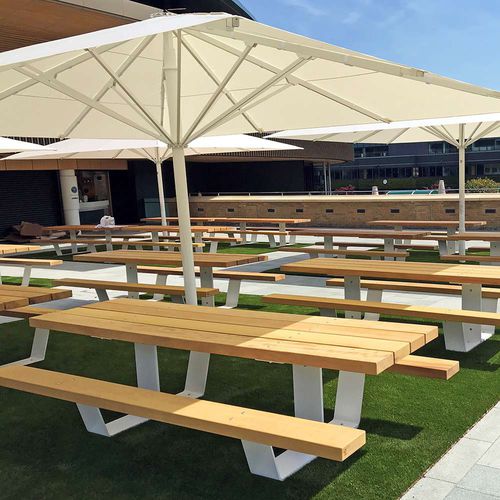 現代風ピクニック用テーブル - PIK  - Factory Street Furniture - 木製 / 亜鉛めっき鋼脚 / パウダーコーティングスチール脚