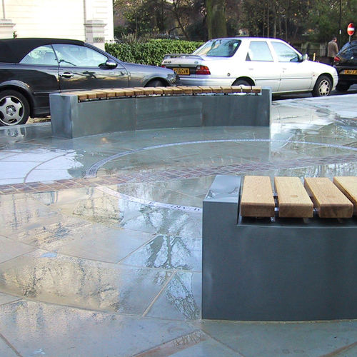 現代風公共ベンチ - LANCASTER GATE, LONDON - Factory Street Furniture - オーク材 / 花崗岩 / FSC認証