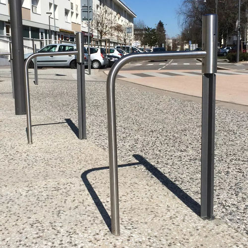 床置きバイクラック - ÉVÉOLE - Concept Urbain - 公共スぺース用 / 駐車場用 / 鋳鉄製