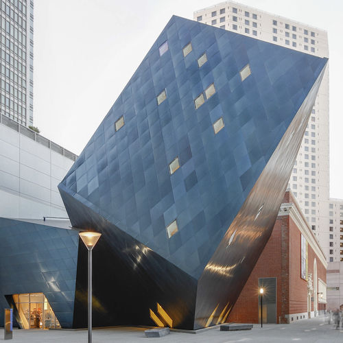 パネルサイディング - CONTEMPORARY JEWISH MUSEUM - A. Zahner - ステンレス製 / 滑らかな仕上げ / 反射