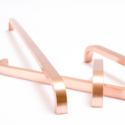 ポリッシュ銅製家具用取っ手 - LINE 136 - B&B Sweden, Bäccman & Berglund Sweden - ブラッシュドコッパー
