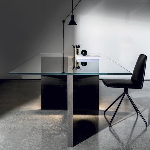現代風ダイニングテーブル - REGOLO - Sovet Italia - ガラス製 / オーク材製脚 / ウォールナッツ製脚