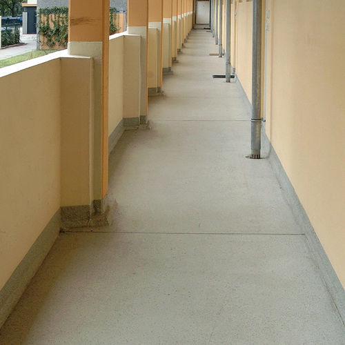 PMMA床材 - KEMPERDUR AC - KEMPER SYSTEM - 屋外用 / 中庭用 / 過密交通量用