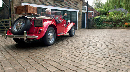 人工大理石敷石 - DRIVESYS THE ORIGINAL COBBLE - Marshalls plc  - 車の通れる