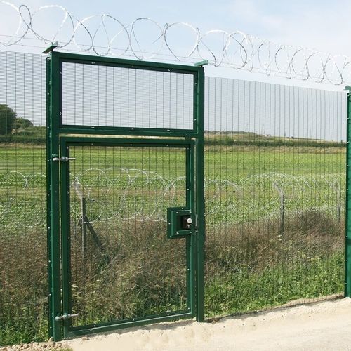 ワイヤーメッシュ小門 - 358 - ZAUN FENCING 