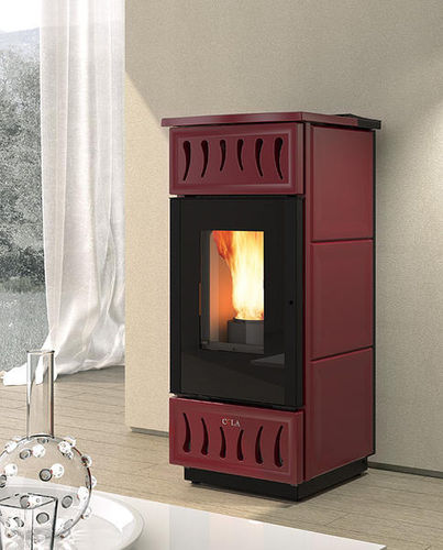 ぺレットストーブ - FLOW HR  - COLA GF WÄRMETECHNIK - 0 - 5 kW / 5 kW...10 kW / 現代風