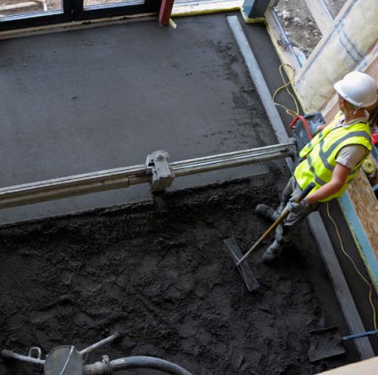 セメント床材 - ISOCRETE K-SCREED - Tremco CPG Iberia & Italy - Flooring - 屋内用 / 階段用 / 第三次産業用