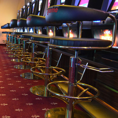 現代風バ－チェア - CASINO - KODRETA furniture, s.r.o. - 屋内用 / 革製 / 金属脚