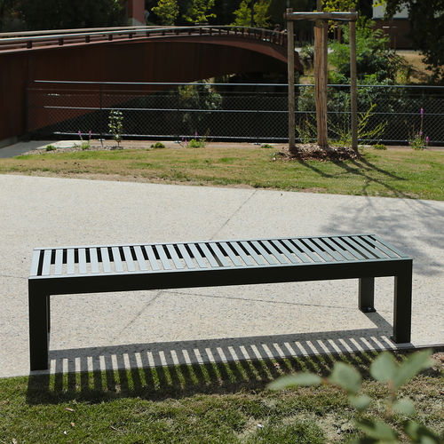 現代風公共ベンチ - SYNERGIE - univers & cité | mobilier urbain - スチール製 / 背もたれなし / 肘掛けなし