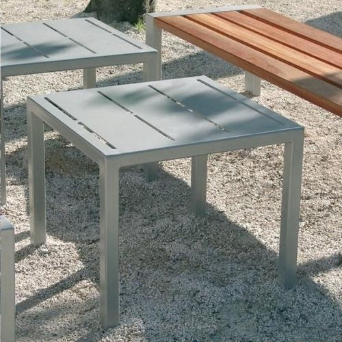 現代風ローテーブル - CLÉA  - univers & cité | mobilier urbain - スチール製 / スチール脚 / 正方形