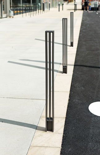保護用車止め - ARLO - univers & cité | mobilier urbain - 取り外し可能 / 粉体塗装スチール製 / 電気亜鉛メッキ鋼製