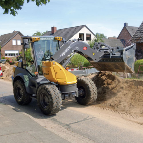 タイヤ式ローダー - AS 900 - MECALAC Baumaschinen GmbH - 工事現場用 / ディーゼル / 工事現場用