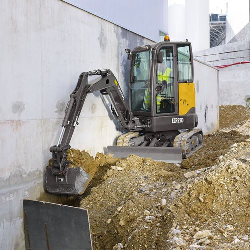 小型パワーショベル - ECR25D - Volvo Construction Equipment Germany GmbH - クローラー式 / コンパクト / 低燃費