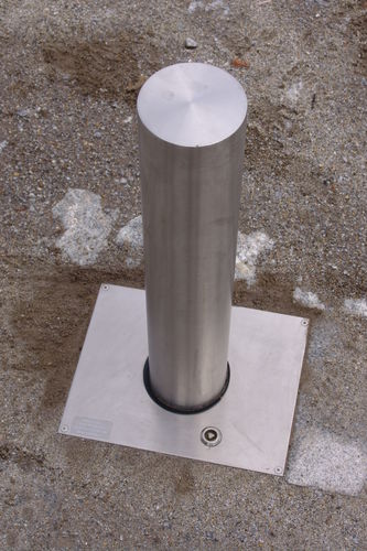 保護用ボラード - BOSTON - EUROBOLLARD - 格納式 / 取り外し可能 / ステンレス製