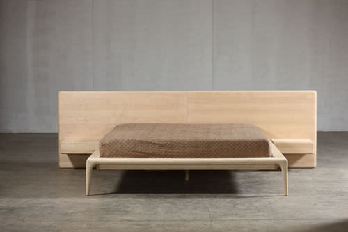 ダブルベッド - LATUS - Artisan Solid Wood Furniture - 現代風 / ヘッドボード付き / ベッドサイドテ－ブル付き