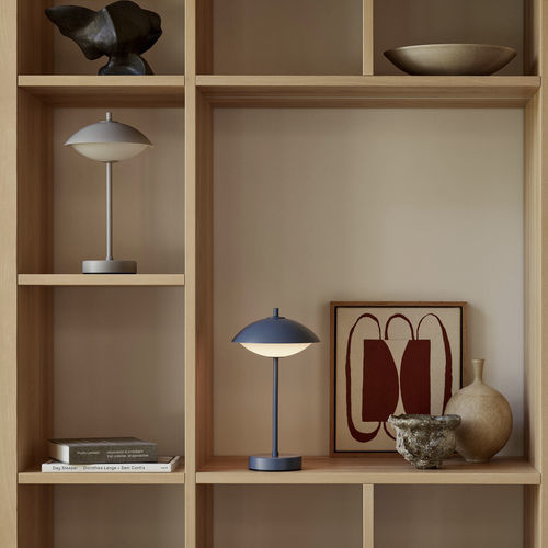 デスクランプ - CLAM&trade; - Fritz Hansen - ブラッシュド黄銅 / ガラス製 / 現代風
