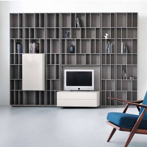 現代風テレビ用壁面ユニット - FLEX  - Piure GmbH - 漆木材