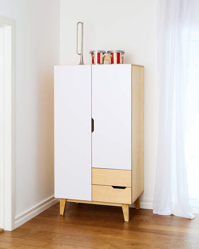 現代風ワードローブ - HUH - Radis Furniture - 合板 / カバノキ材製 / 開き戸