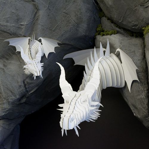 ボール紙製彫刻 - NIKITA DRAGON HEAD  - cardboard safari - 壁面