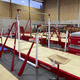 体操用段違い平行棒