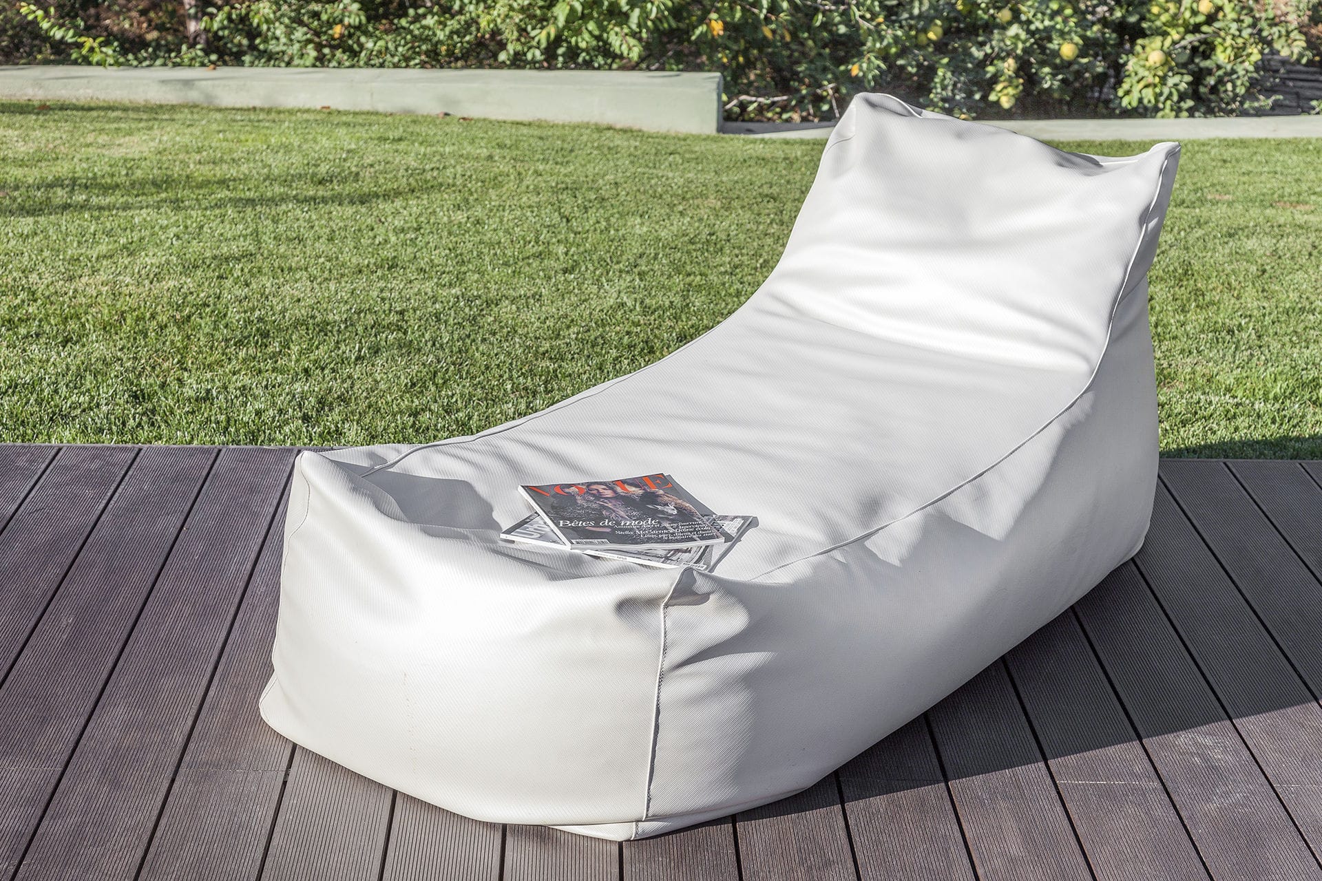 Chaise longue de exterior contemporânea PUFF SIT em fibra de