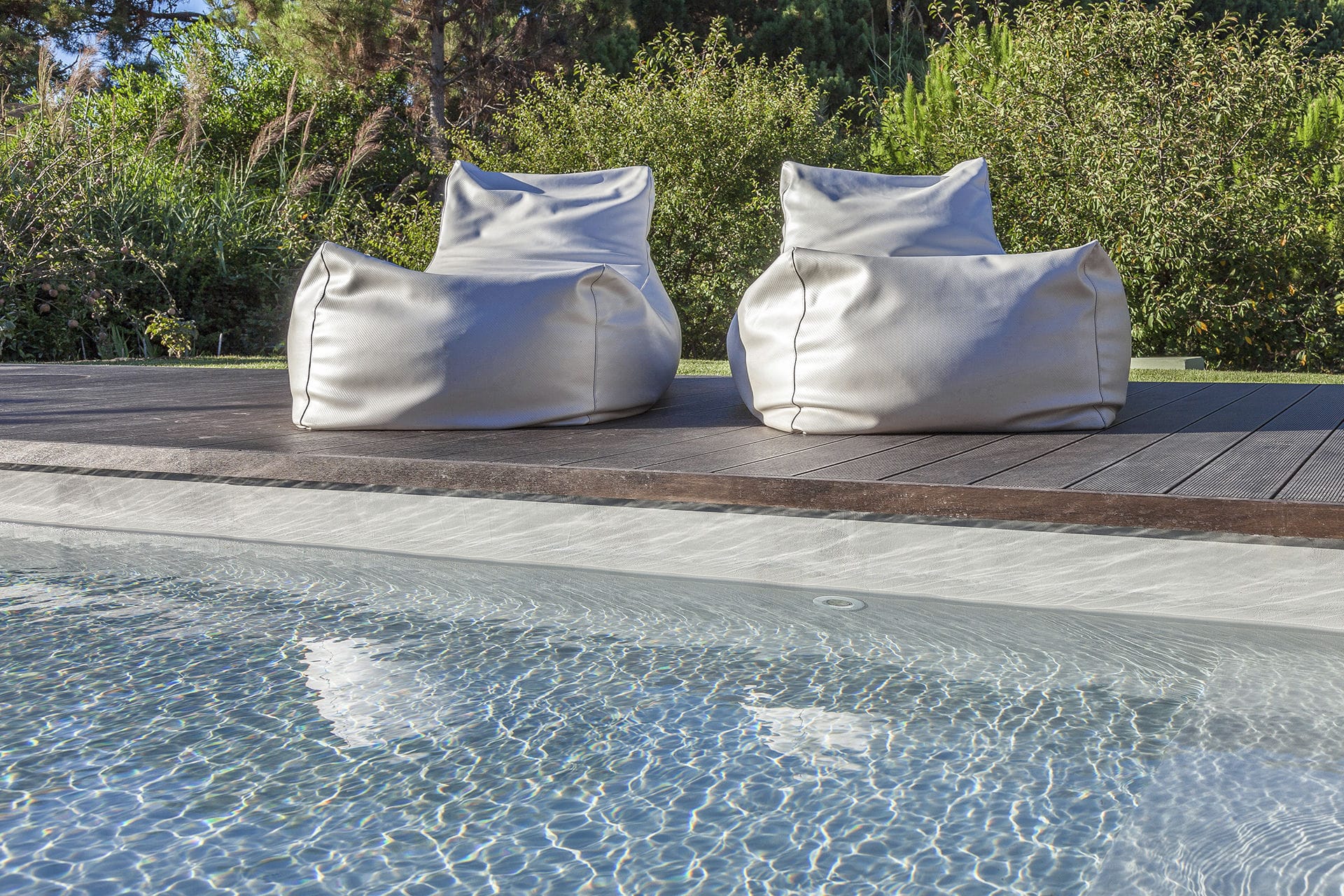 Chaise longue de exterior contemporânea PUFF SIT em fibra de