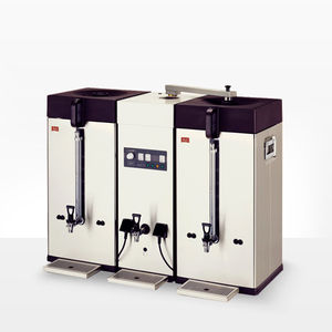 máquina de café com filtro